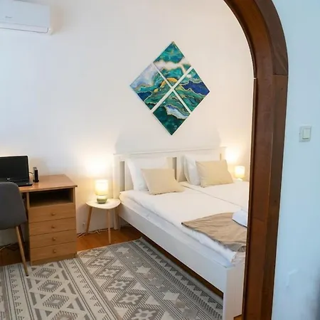 15min To - With Garage & Balcony Apartament *